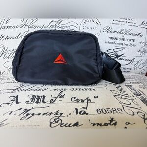 Delta Air Lines Unisex Black belt bag